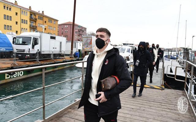 奇异果tv-【意甲】伊布闪击 特奥梅开 AC米兰3-0威尼斯暂登顶