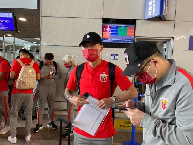 奇异果体育-海港出征亚冠携20名球员仅一门将 傅欢有望任队长